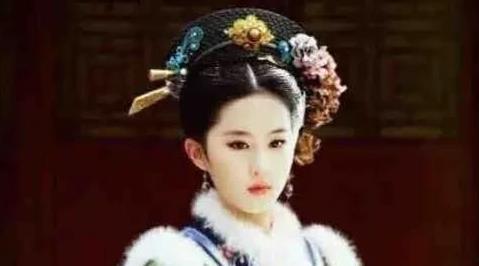 翠花在娛樂(lè)圈里吃瓜,揭秘明星幕后故事