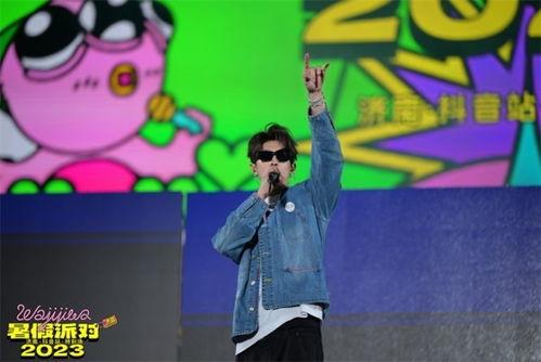 吃瓜娛樂哇唧唧哇,哇唧唧哇帶你領(lǐng)略?shī)蕵啡︼L(fēng)云變幻