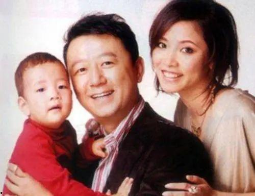 娛樂(lè)圈的瓜越吃越有味,瓜越吃越有味，揭秘明星幕后故事