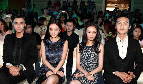 娛樂姐妹吃瓜圖片,揭秘吃瓜背后的歡樂瞬間