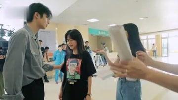 愛娛樂得吃瓜歡,揭秘娛樂圈背后的故事與笑料