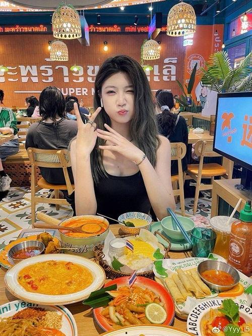 娛樂(lè)吃瓜美人腿燒烤,娛樂(lè)界的美食盛宴與八卦風(fēng)云