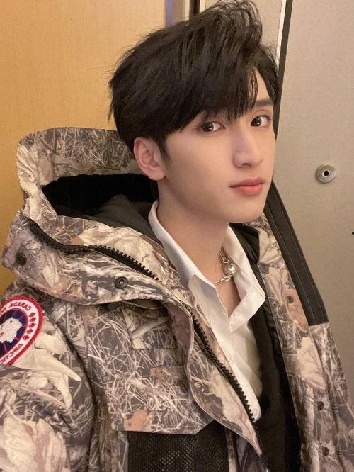 嚴浩翔吃瓜娛樂圈,娛樂圈背后的那些瓜