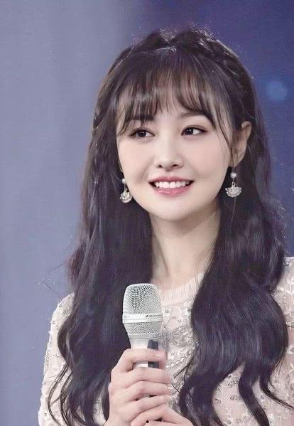 娛樂(lè)圈的瓜越吃越大,揭秘明星背后的驚人真相