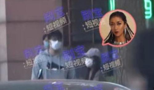 娛樂吃瓜男歌手戀情,吃瓜男歌手戀情曝光，揭秘甜蜜背后的故事