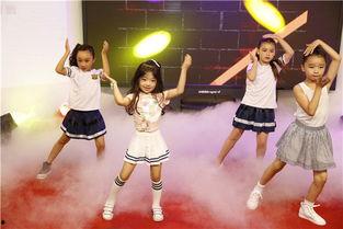 娛樂(lè)吃瓜醬麻袋舞,吃瓜群眾紛紛跟風(fēng)模仿