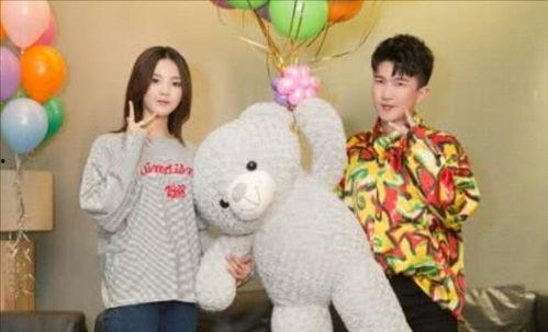 娛樂圈吃瓜背景圖女男,揭秘明星們的甜蜜與糾葛